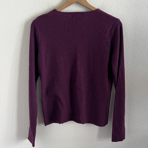 Patagonia 100% Wool Purple Eggplant V Neck Sweater Top Casual Athleisure Wool L - Picture 2 of 6